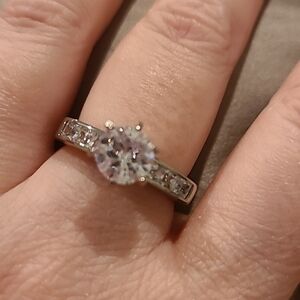 Cubic zirconia stainless steel flat rounded top band ring